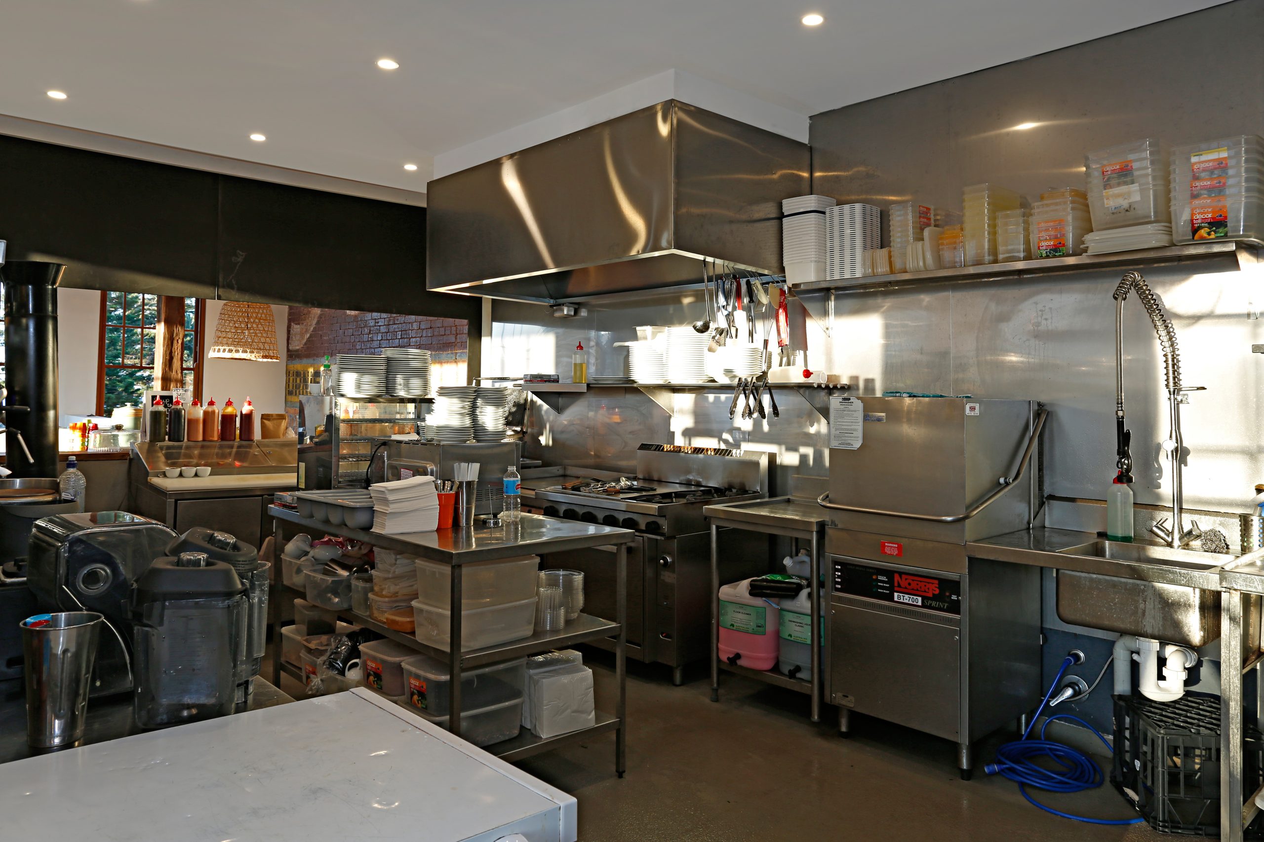 Pilgrims Cronulla kitchen